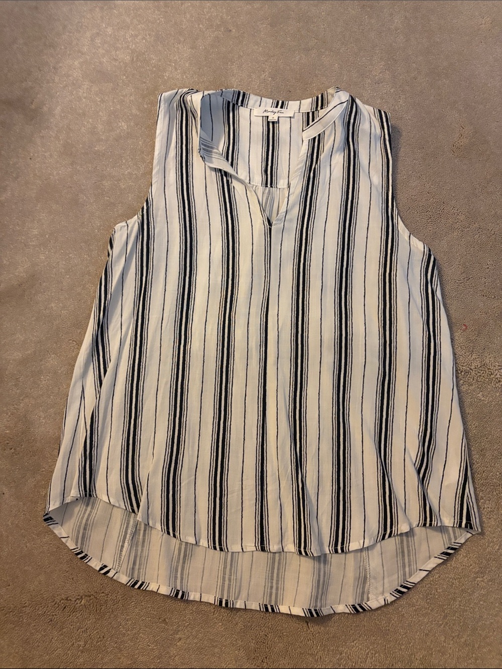 Sleeveless V-Neck Striped Tank — White & Black